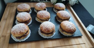 بريوش بكريمة الشكلاط بدون بيض